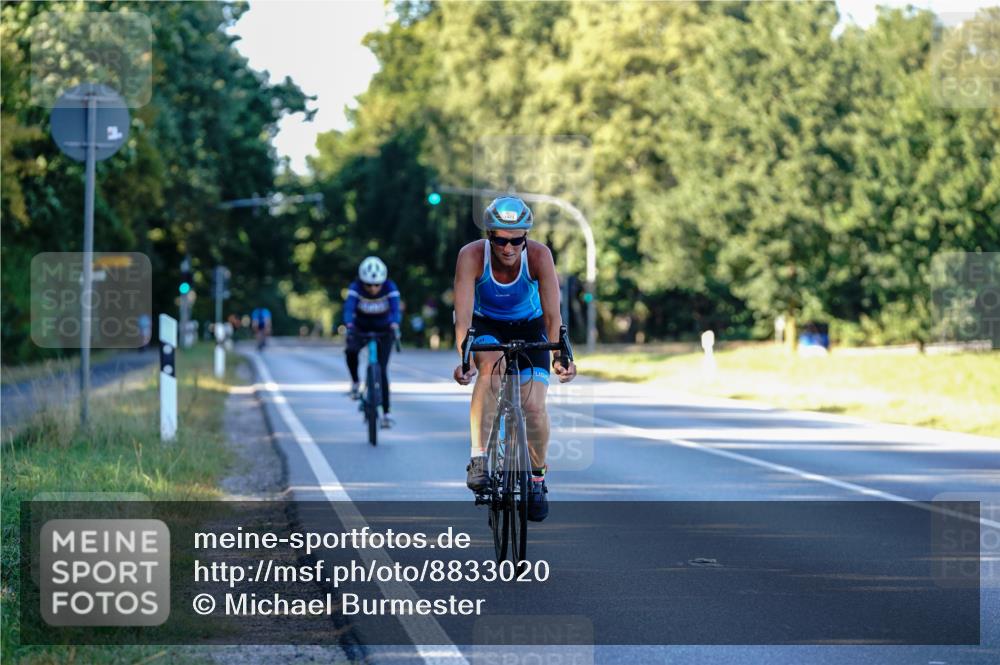 07.09.2025 - 19. Norderstedt Triathlon Michael Burmester http://msf.ph/oto/8833020 07.09.2025 16:25:44 Radfahren 1108, 1423, 1476, 1533, 1541 meine-sportfotos.de