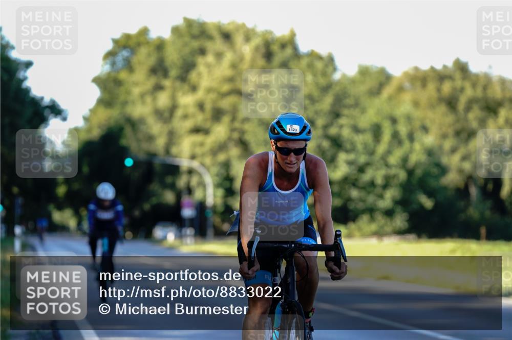 07.09.2025 - 19. Norderstedt Triathlon Michael Burmester http://msf.ph/oto/8833022 07.09.2025 16:25:45 Radfahren 1108, 1423, 1476 meine-sportfotos.de