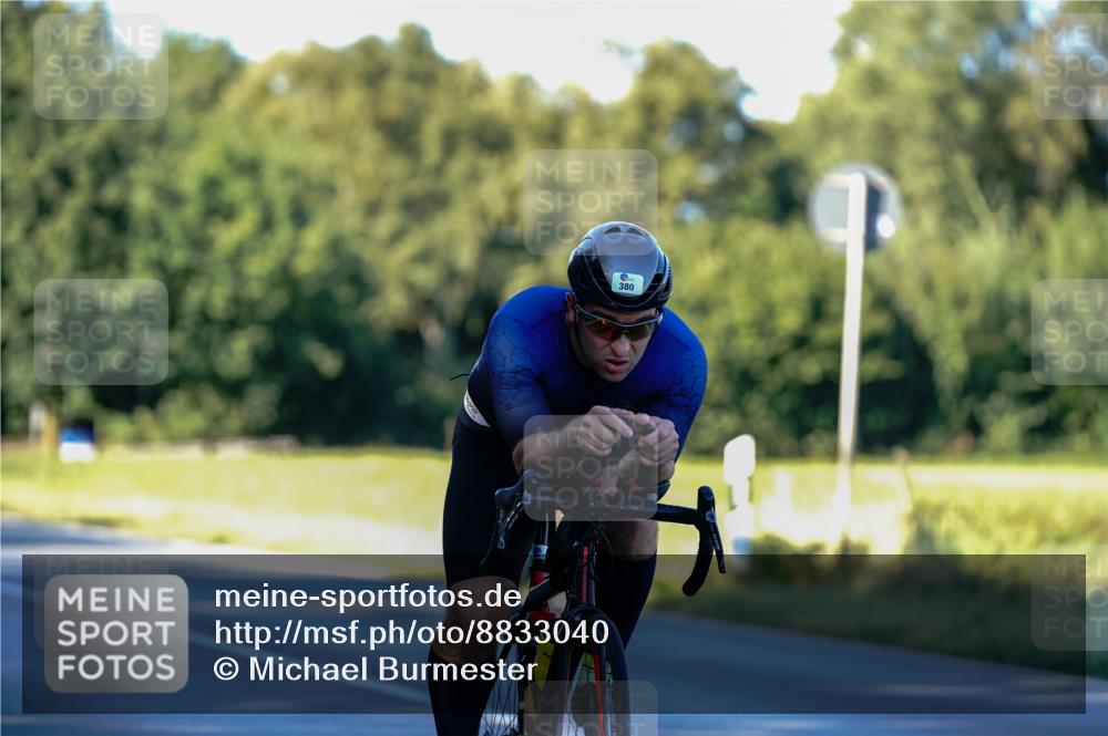 07.09.2025 - 19. Norderstedt Triathlon Michael Burmester http://msf.ph/oto/8833040 07.09.2025 16:27:08 Radfahren 380, 1106, 1516 meine-sportfotos.de