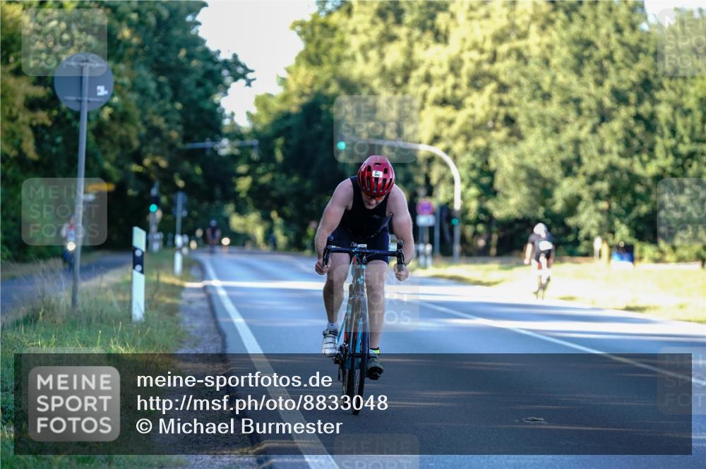 07.09.2025 - 19. Norderstedt Triathlon Michael Burmester http://msf.ph/oto/8833048 07.09.2025 16:27:46 Radfahren 893 meine-sportfotos.de