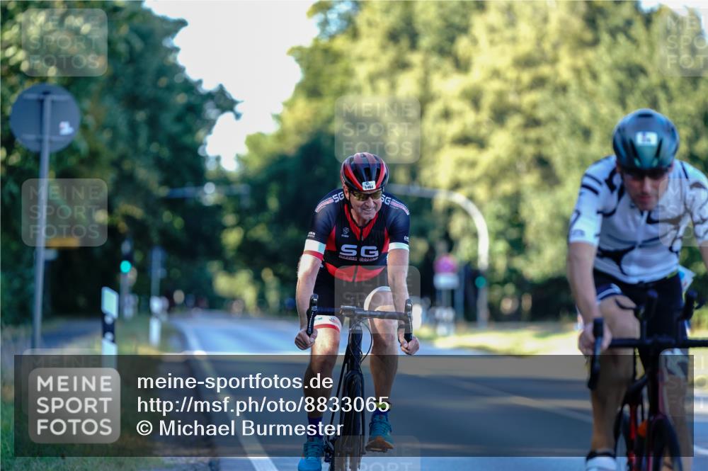 07.09.2025 - 19. Norderstedt Triathlon Michael Burmester http://msf.ph/oto/8833065 07.09.2025 16:29:30 Radfahren 376, 1464 meine-sportfotos.de