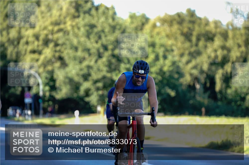 07.09.2025 - 19. Norderstedt Triathlon Michael Burmester http://msf.ph/oto/8833073 07.09.2025 16:29:55 Radfahren 864, 924, 1448 meine-sportfotos.de