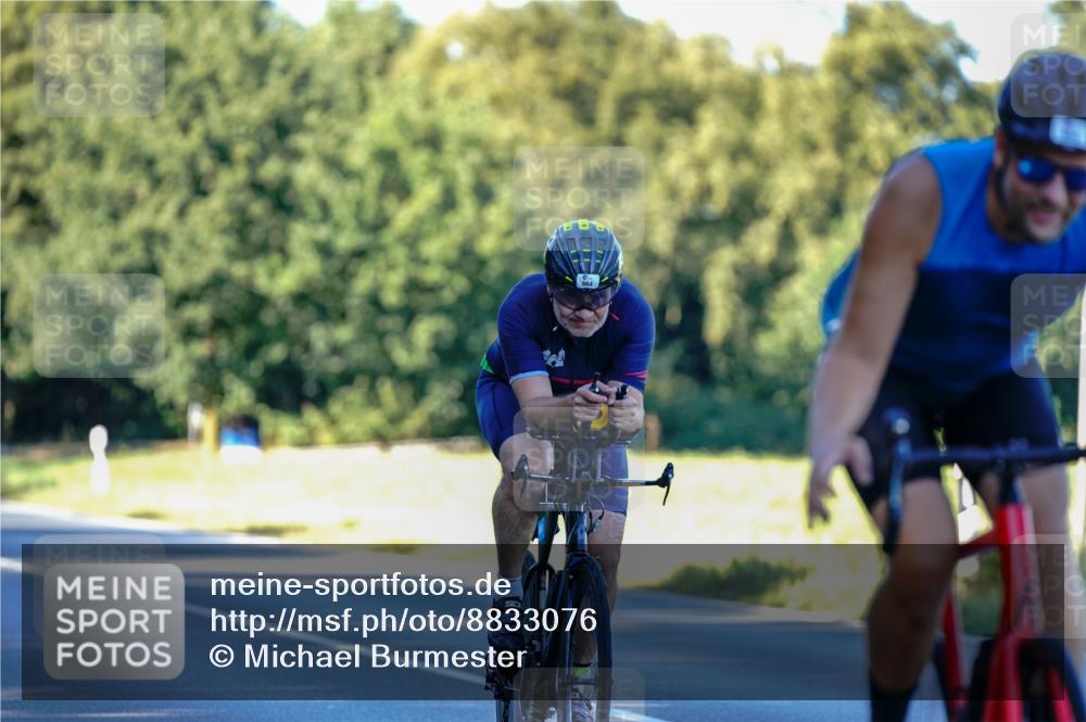 07.09.2025 - 19. Norderstedt Triathlon Michael Burmester http://msf.ph/oto/8833076 07.09.2025 16:29:56 Radfahren 864, 924, 1448 meine-sportfotos.de
