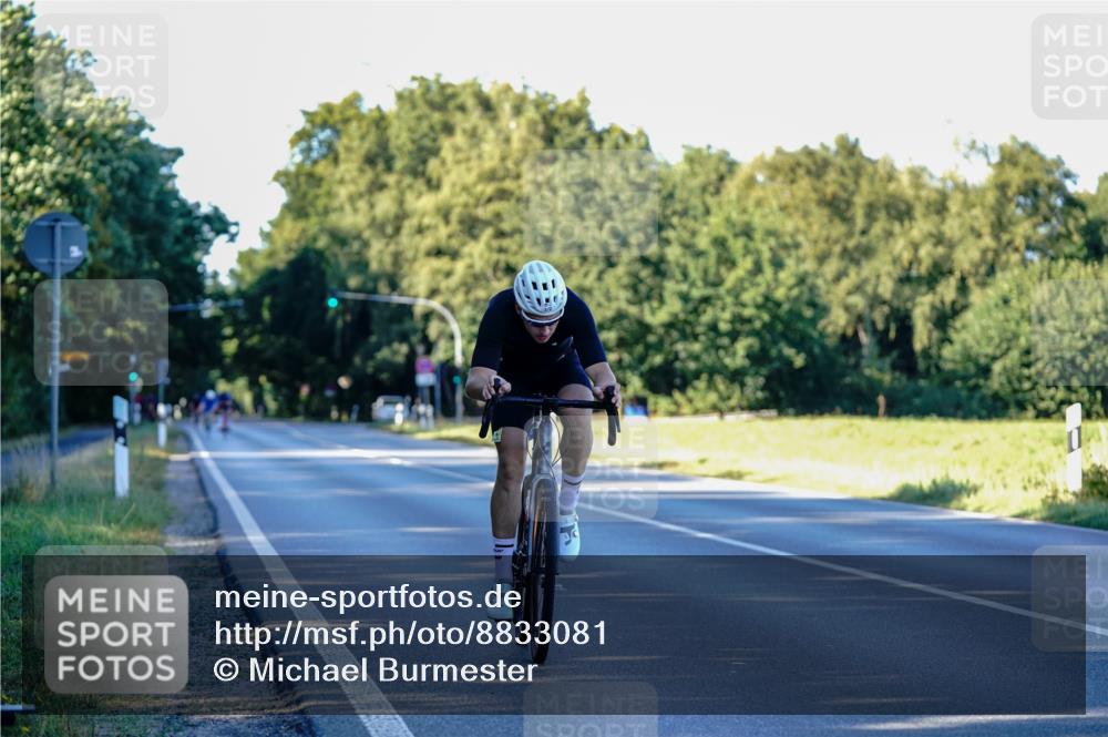 07.09.2025 - 19. Norderstedt Triathlon Michael Burmester http://msf.ph/oto/8833081 07.09.2025 16:30:09 Radfahren 372 meine-sportfotos.de