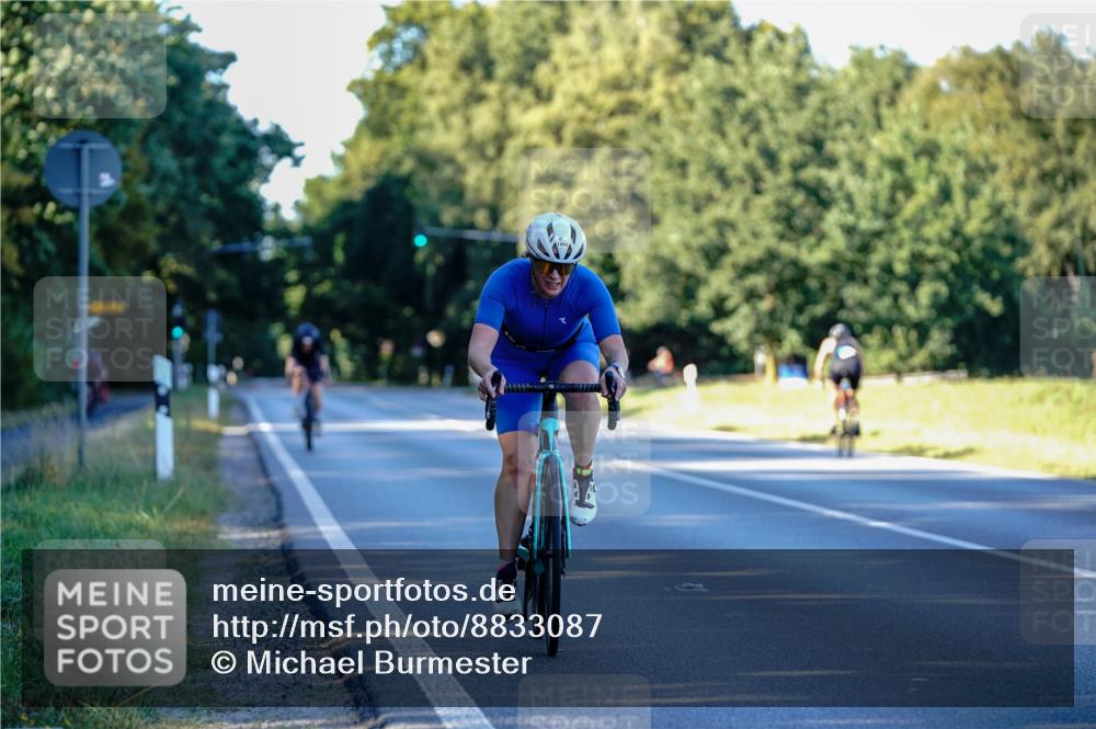 07.09.2025 - 19. Norderstedt Triathlon Michael Burmester http://msf.ph/oto/8833087 07.09.2025 16:30:23 Radfahren 371, 1454 meine-sportfotos.de