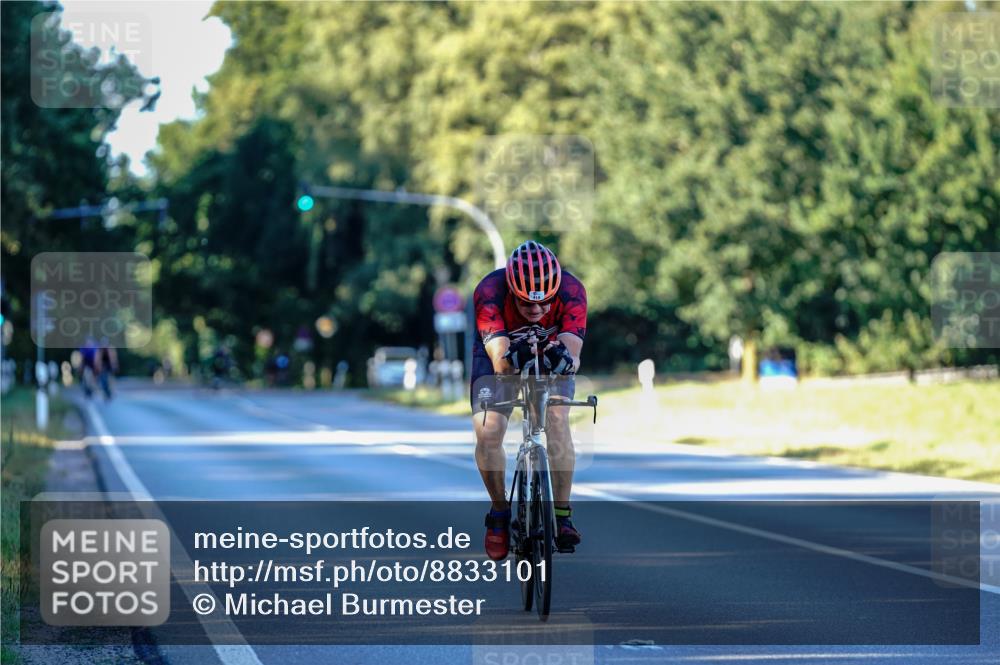 07.09.2025 - 19. Norderstedt Triathlon Michael Burmester http://msf.ph/oto/8833101 07.09.2025 16:31:23 Radfahren 418 meine-sportfotos.de
