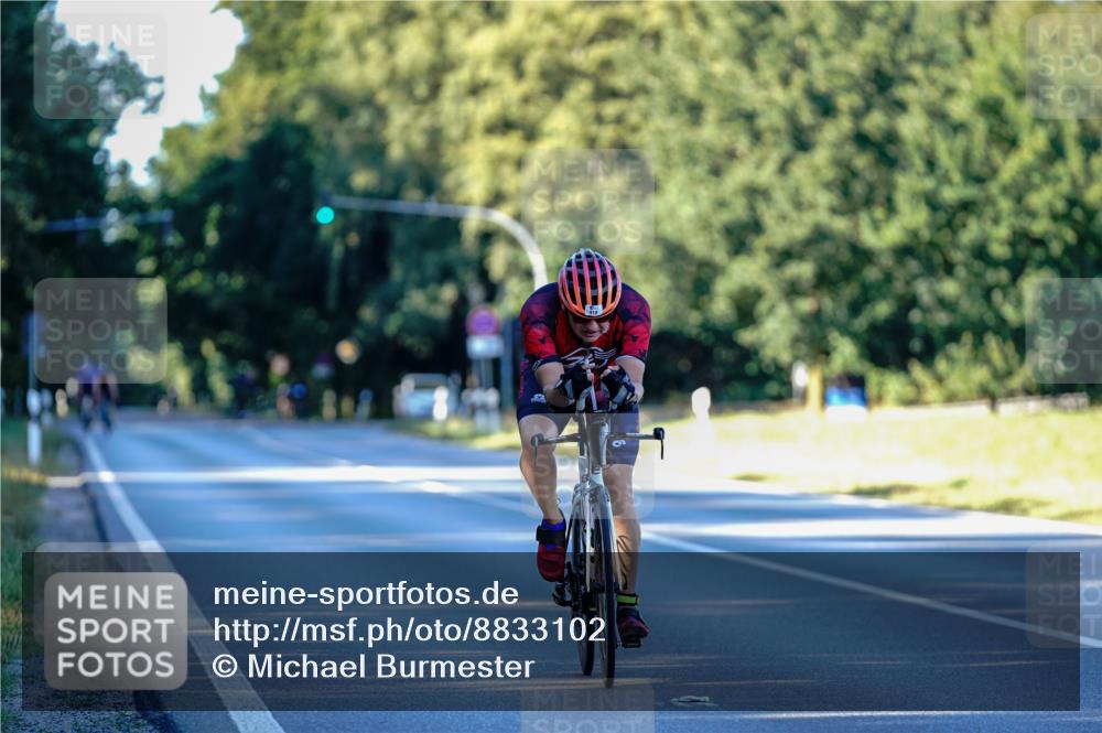 07.09.2025 - 19. Norderstedt Triathlon Michael Burmester http://msf.ph/oto/8833102 07.09.2025 16:31:23 Radfahren 418 meine-sportfotos.de