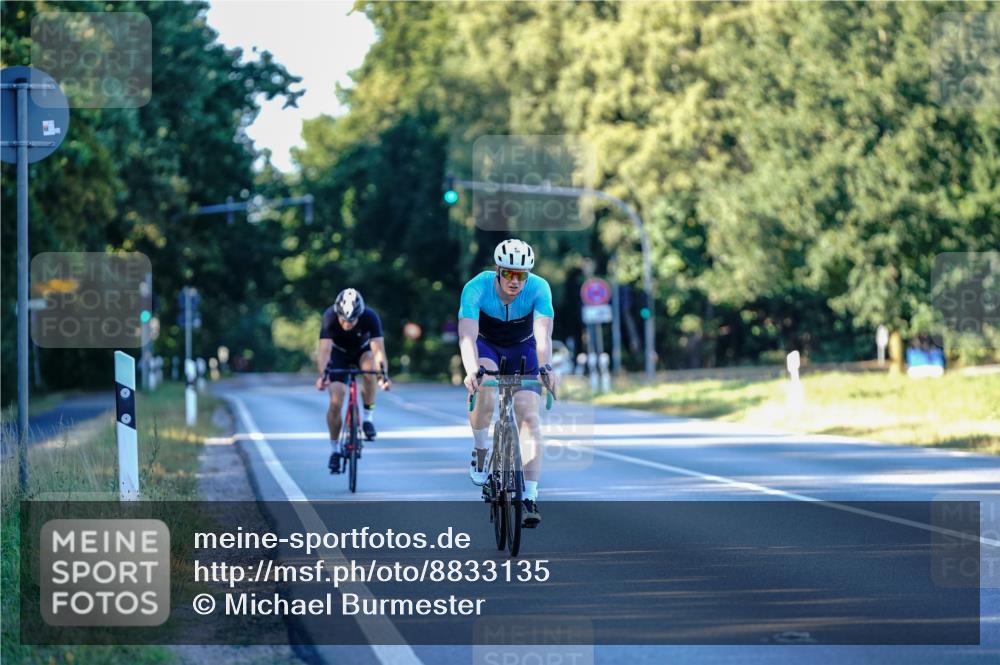 07.09.2025 - 19. Norderstedt Triathlon Michael Burmester http://msf.ph/oto/8833135 07.09.2025 16:35:02 Radfahren 386 meine-sportfotos.de