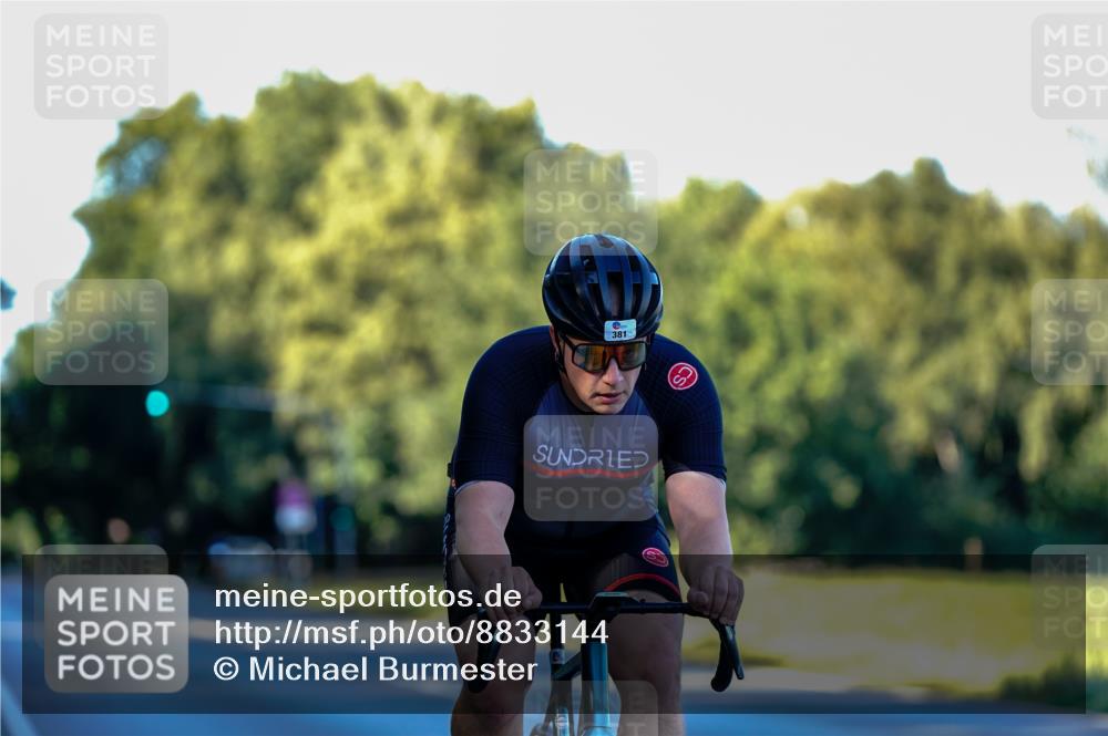 07.09.2025 - 19. Norderstedt Triathlon Michael Burmester http://msf.ph/oto/8833144 07.09.2025 16:35:50 Radfahren 381 meine-sportfotos.de