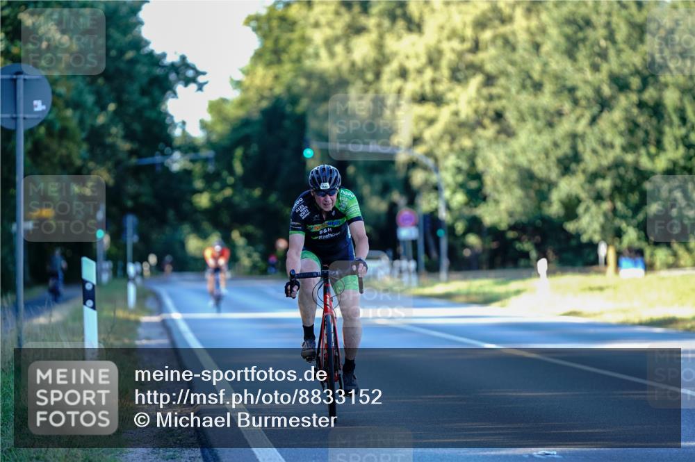 07.09.2025 - 19. Norderstedt Triathlon Michael Burmester http://msf.ph/oto/8833152 07.09.2025 16:36:26 Radfahren 1524 meine-sportfotos.de