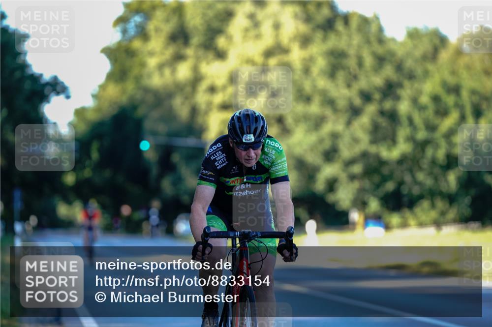 07.09.2025 - 19. Norderstedt Triathlon Michael Burmester http://msf.ph/oto/8833154 07.09.2025 16:36:28 Radfahren 1524 meine-sportfotos.de