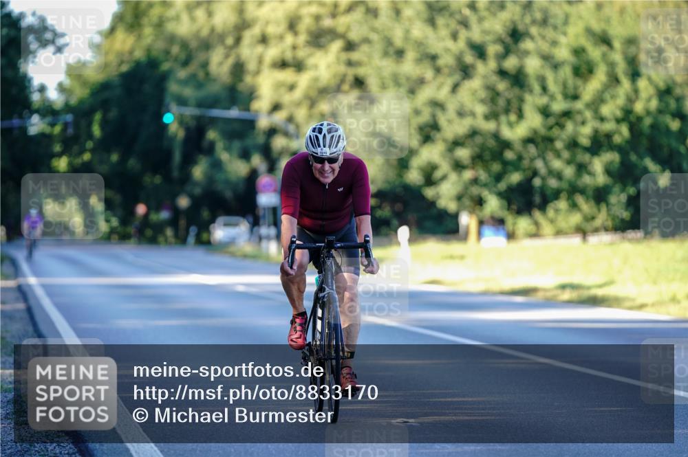 07.09.2025 - 19. Norderstedt Triathlon Michael Burmester http://msf.ph/oto/8833170 07.09.2025 16:37:30 Radfahren 1515 meine-sportfotos.de