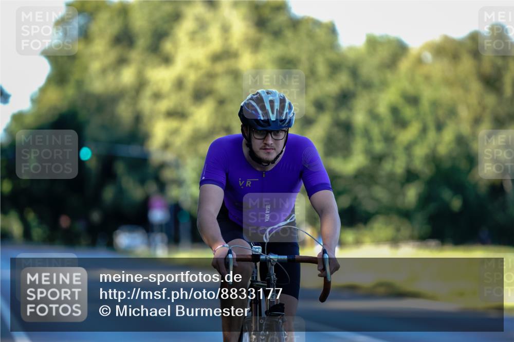 07.09.2025 - 19. Norderstedt Triathlon Michael Burmester http://msf.ph/oto/8833177 07.09.2025 16:37:45 Radfahren 1452 meine-sportfotos.de