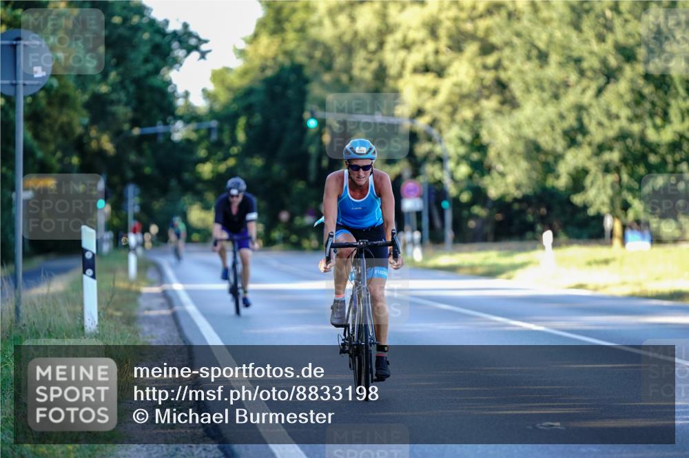 07.09.2025 - 19. Norderstedt Triathlon Michael Burmester http://msf.ph/oto/8833198 07.09.2025 16:40:01 Radfahren 383, 1423 meine-sportfotos.de