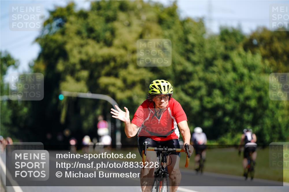 07.09.2025 - 19. Norderstedt Triathlon Michael Burmester http://msf.ph/oto/8833228 07.09.2025 11:44:15 Radfahren 1229 meine-sportfotos.de