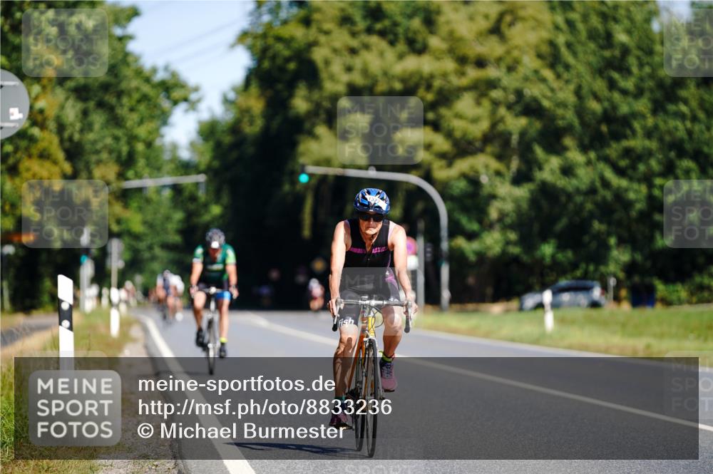 07.09.2025 - 19. Norderstedt Triathlon Michael Burmester http://msf.ph/oto/8833236 07.09.2025 11:44:34 Radfahren 1327 meine-sportfotos.de