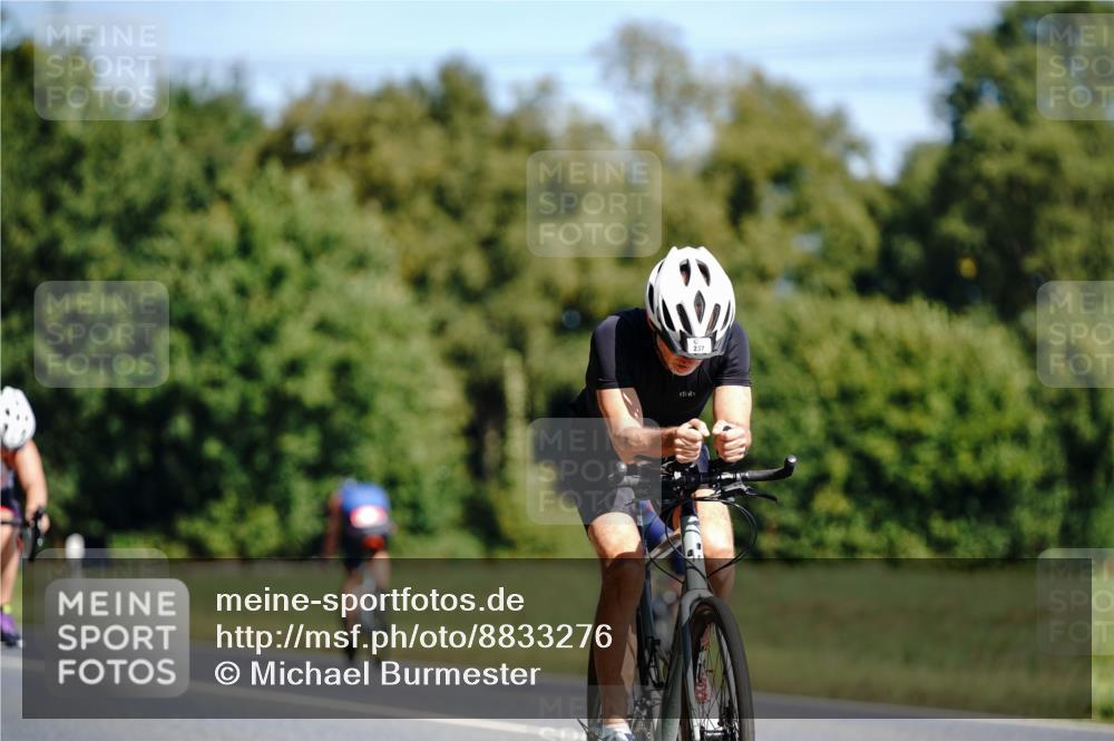 07.09.2025 - 19. Norderstedt Triathlon Michael Burmester http://msf.ph/oto/8833276 07.09.2025 11:46:28 Radfahren 237 meine-sportfotos.de