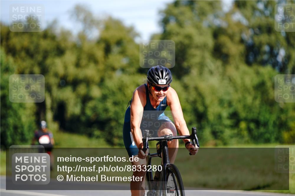 07.09.2025 - 19. Norderstedt Triathlon Michael Burmester http://msf.ph/oto/8833280 07.09.2025 11:46:33 Radfahren 237, 773, 775, 1197 meine-sportfotos.de