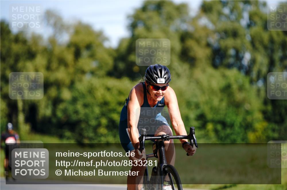07.09.2025 - 19. Norderstedt Triathlon Michael Burmester http://msf.ph/oto/8833281 07.09.2025 11:46:33 Radfahren 237, 773, 775, 1197 meine-sportfotos.de