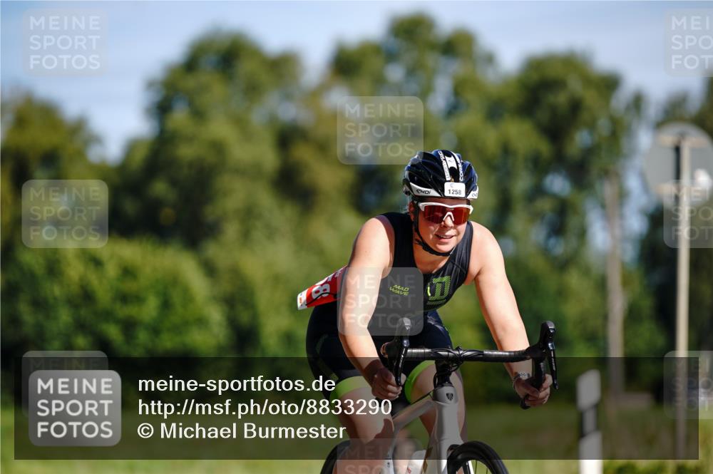 07.09.2025 - 19. Norderstedt Triathlon Michael Burmester http://msf.ph/oto/8833290 07.09.2025 11:46:48 Radfahren 736, 1258, 1333 meine-sportfotos.de