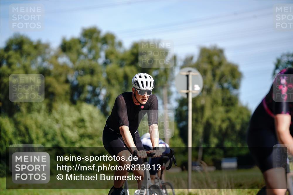 07.09.2025 - 19. Norderstedt Triathlon Michael Burmester http://msf.ph/oto/8833313 07.09.2025 11:47:34 Radfahren 155, 201, 252, 1225, 1320 meine-sportfotos.de