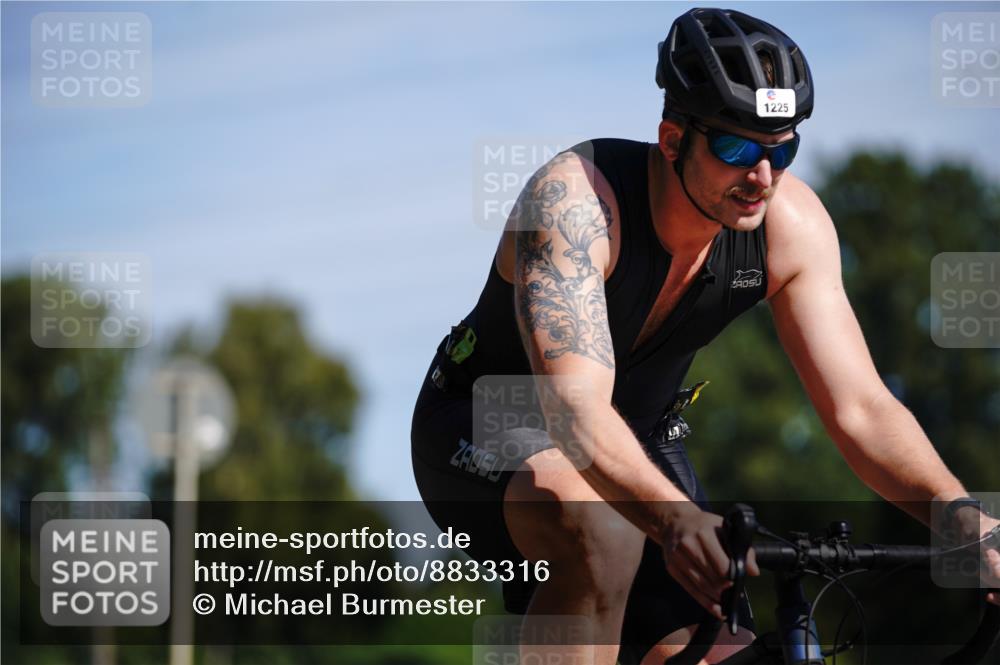 07.09.2025 - 19. Norderstedt Triathlon Michael Burmester http://msf.ph/oto/8833316 07.09.2025 11:47:36 Radfahren 155, 201, 1225, 1320 meine-sportfotos.de