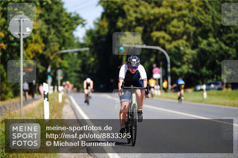 07.09.2025 - 19. Norderstedt Triathlon Michael Burmester http://msf.ph/oto/8833325 07.09.2025 11:48:25 Radfahren 815 meine-sportfotos.de