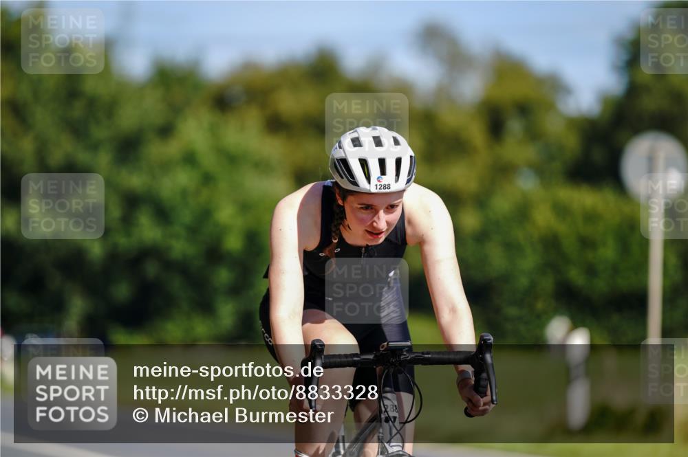 07.09.2025 - 19. Norderstedt Triathlon Michael Burmester http://msf.ph/oto/8833328 07.09.2025 11:48:33 Radfahren 1288 meine-sportfotos.de