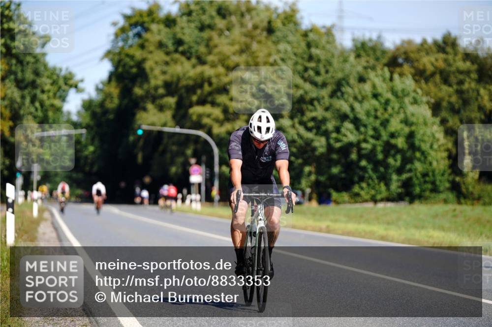 07.09.2025 - 19. Norderstedt Triathlon Michael Burmester http://msf.ph/oto/8833353 07.09.2025 11:49:48 Radfahren 253, 1223 meine-sportfotos.de
