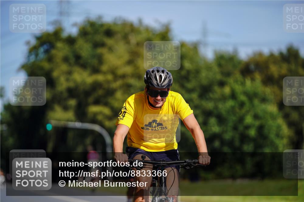 07.09.2025 - 19. Norderstedt Triathlon Michael Burmester http://msf.ph/oto/8833366 07.09.2025 11:50:14 Radfahren 228, 819 meine-sportfotos.de