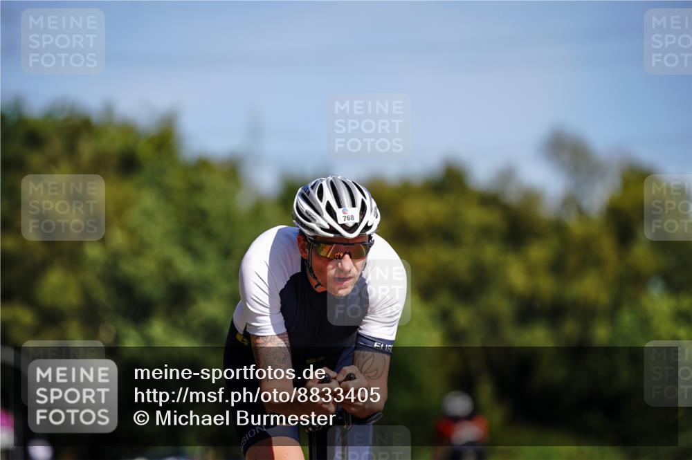 07.09.2025 - 19. Norderstedt Triathlon Michael Burmester http://msf.ph/oto/8833405 07.09.2025 11:52:02 Radfahren 768 meine-sportfotos.de