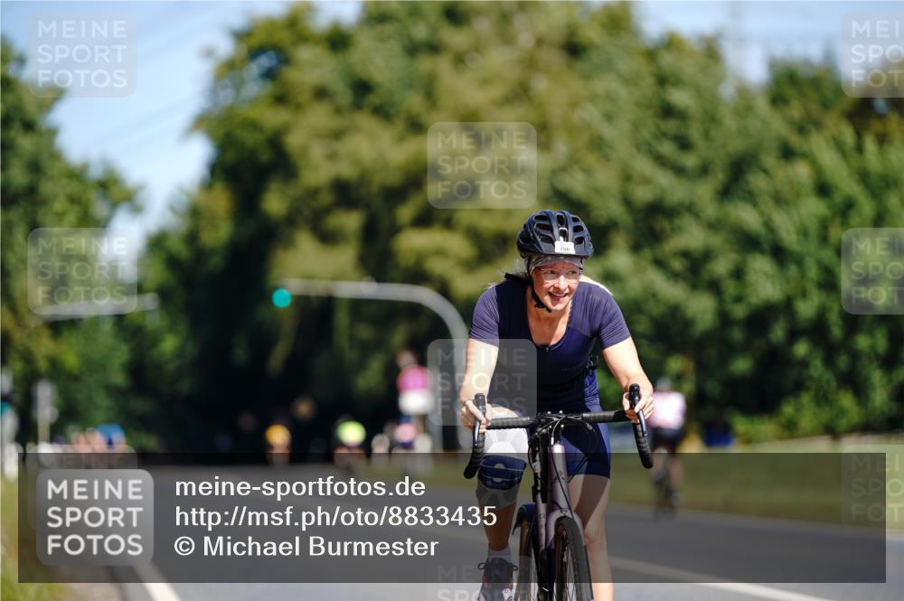 07.09.2025 - 19. Norderstedt Triathlon Michael Burmester http://msf.ph/oto/8833435 07.09.2025 11:53:22 Radfahren 286, 800 meine-sportfotos.de