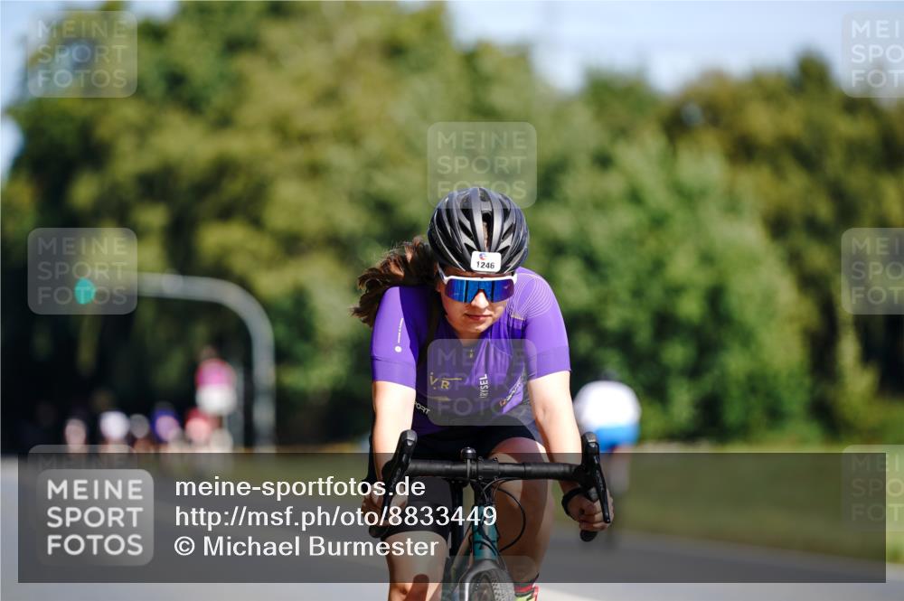 07.09.2025 - 19. Norderstedt Triathlon Michael Burmester http://msf.ph/oto/8833449 07.09.2025 11:53:47 Radfahren 1246 meine-sportfotos.de