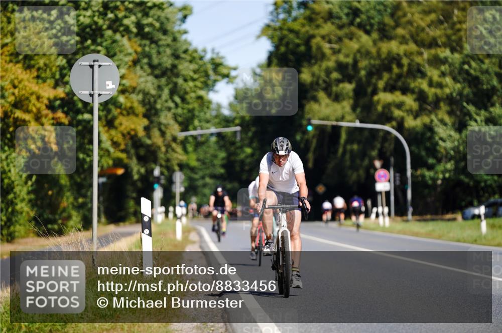 07.09.2025 - 19. Norderstedt Triathlon Michael Burmester http://msf.ph/oto/8833456 07.09.2025 11:54:08 Radfahren  meine-sportfotos.de