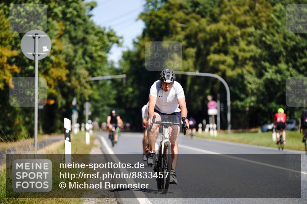 07.09.2025 - 19. Norderstedt Triathlon Michael Burmester http://msf.ph/oto/8833457 07.09.2025 11:54:09 Radfahren 861 meine-sportfotos.de