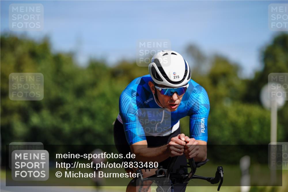 07.09.2025 - 19. Norderstedt Triathlon Michael Burmester http://msf.ph/oto/8833480 07.09.2025 11:54:29 Radfahren 215 meine-sportfotos.de