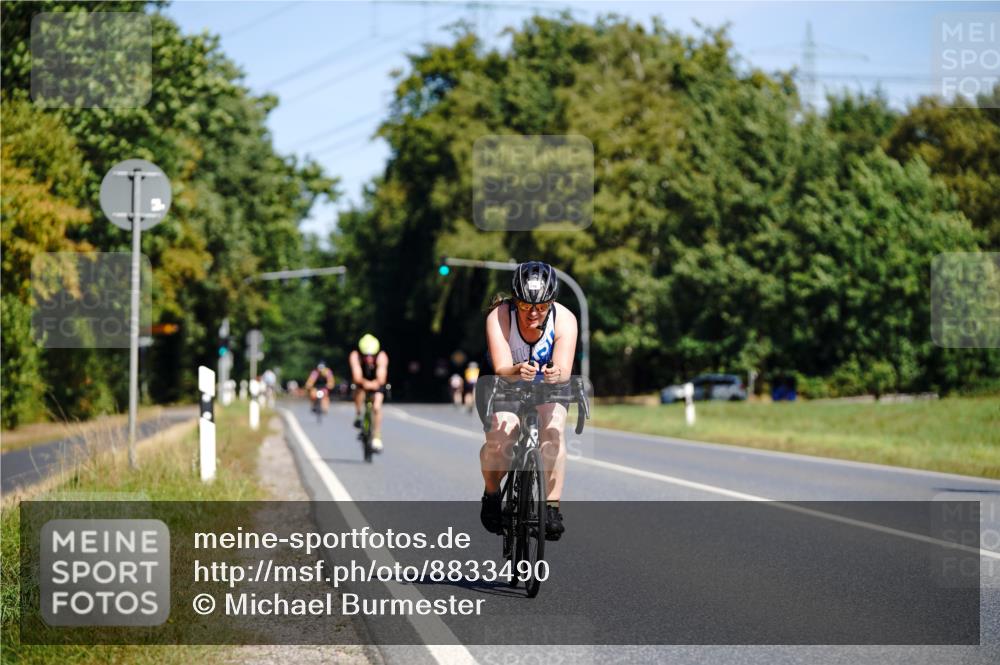 07.09.2025 - 19. Norderstedt Triathlon Michael Burmester http://msf.ph/oto/8833490 07.09.2025 11:54:44 Radfahren 741, 779, 1371 meine-sportfotos.de