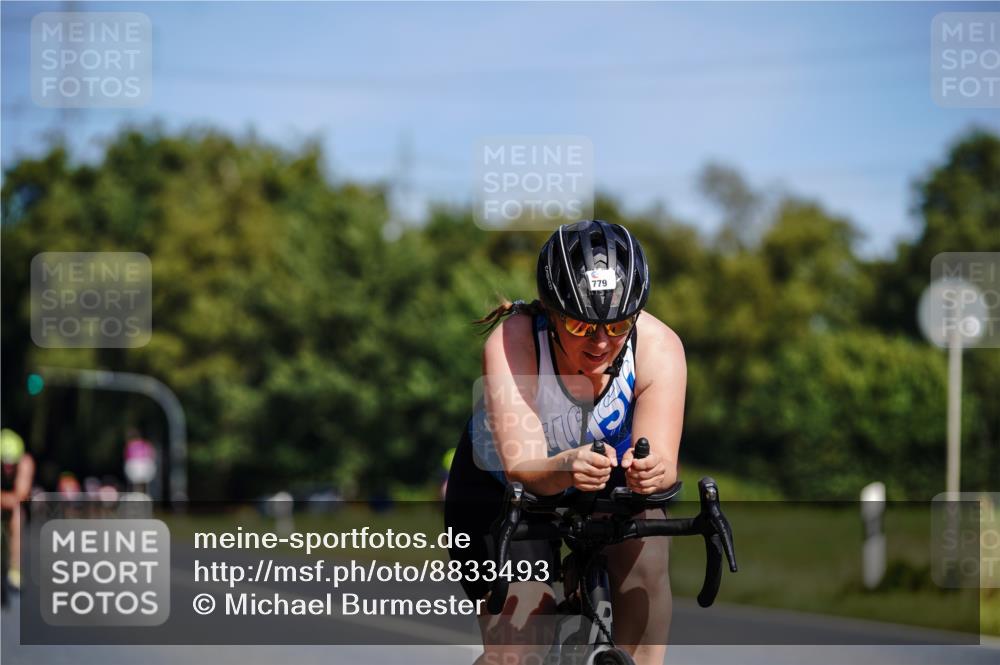 07.09.2025 - 19. Norderstedt Triathlon Michael Burmester http://msf.ph/oto/8833493 07.09.2025 11:54:45 Radfahren 741, 779, 1272 meine-sportfotos.de