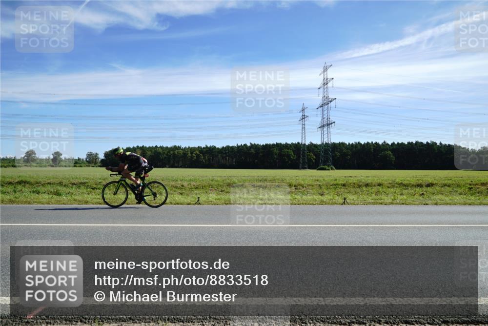 07.09.2025 - 19. Norderstedt Triathlon Michael Burmester http://msf.ph/oto/8833518 07.09.2025 11:53:24 Radfahren 286, 800 meine-sportfotos.de