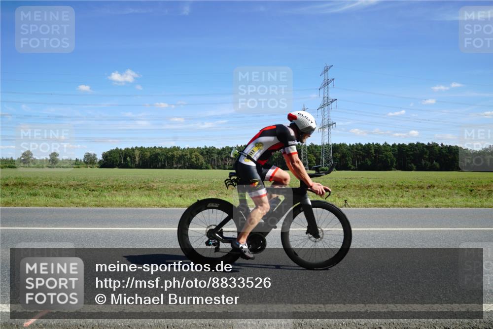 07.09.2025 - 19. Norderstedt Triathlon Michael Burmester http://msf.ph/oto/8833526 07.09.2025 13:54:10 Radfahren 364, 373, 972, 982 meine-sportfotos.de