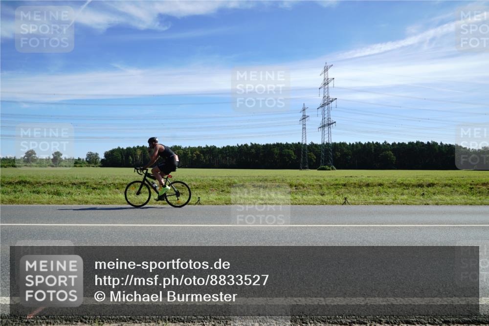 07.09.2025 - 19. Norderstedt Triathlon Michael Burmester http://msf.ph/oto/8833527 07.09.2025 11:53:27 Radfahren  meine-sportfotos.de