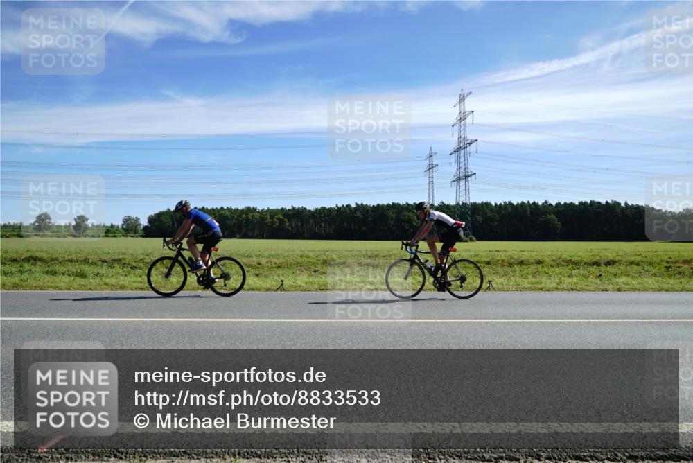 07.09.2025 - 19. Norderstedt Triathlon Michael Burmester http://msf.ph/oto/8833533 07.09.2025 11:53:34 Radfahren  meine-sportfotos.de