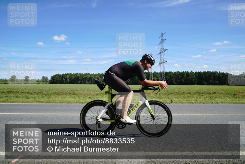07.09.2025 - 19. Norderstedt Triathlon Michael Burmester http://msf.ph/oto/8833535 07.09.2025 13:54:18 Radfahren 1034 meine-sportfotos.de
