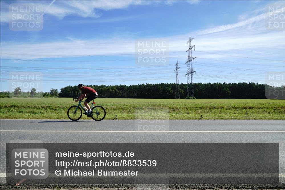07.09.2025 - 19. Norderstedt Triathlon Michael Burmester http://msf.ph/oto/8833539 07.09.2025 11:53:36 Radfahren 846 meine-sportfotos.de