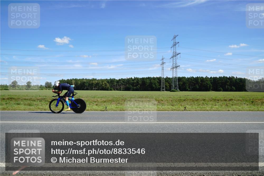 07.09.2025 - 19. Norderstedt Triathlon Michael Burmester http://msf.ph/oto/8833546 07.09.2025 13:54:26 Radfahren 974, 996, 1040 meine-sportfotos.de