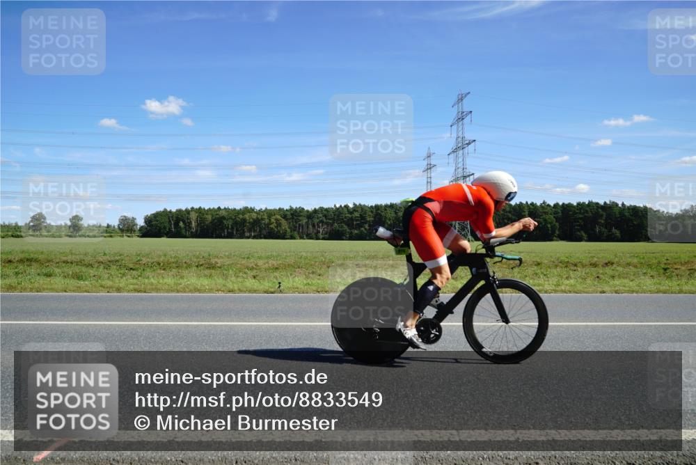 07.09.2025 - 19. Norderstedt Triathlon Michael Burmester http://msf.ph/oto/8833549 07.09.2025 13:54:27 Radfahren 958, 974, 996 meine-sportfotos.de