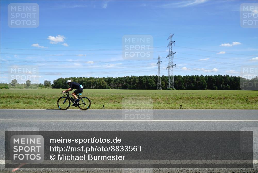07.09.2025 - 19. Norderstedt Triathlon Michael Burmester http://msf.ph/oto/8833561 07.09.2025 13:54:47 Radfahren  meine-sportfotos.de