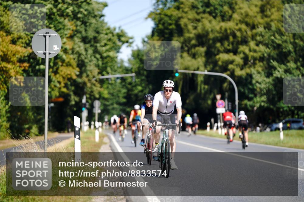 07.09.2025 - 19. Norderstedt Triathlon Michael Burmester http://msf.ph/oto/8833574 07.09.2025 12:03:13 Radfahren 737, 1307 meine-sportfotos.de