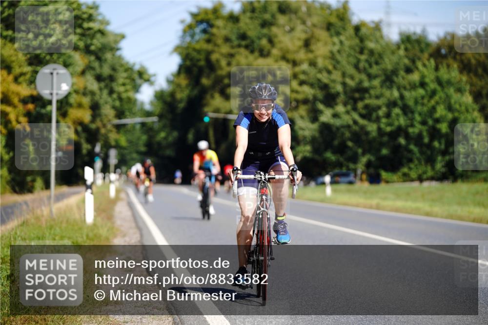 07.09.2025 - 19. Norderstedt Triathlon Michael Burmester http://msf.ph/oto/8833582 07.09.2025 12:03:17 Radfahren 737, 761 meine-sportfotos.de