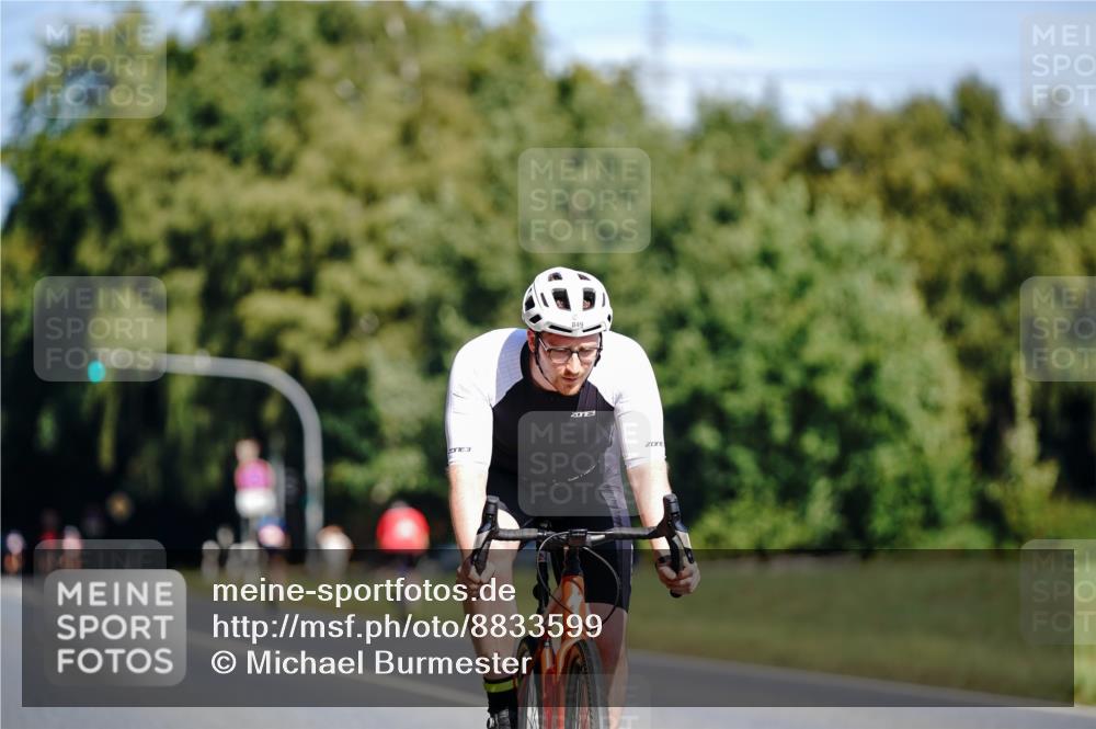 07.09.2025 - 19. Norderstedt Triathlon Michael Burmester http://msf.ph/oto/8833599 07.09.2025 12:03:28 Radfahren 849, 1387 meine-sportfotos.de